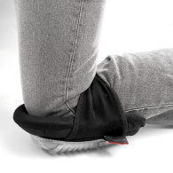 Kneepad in kneeling position