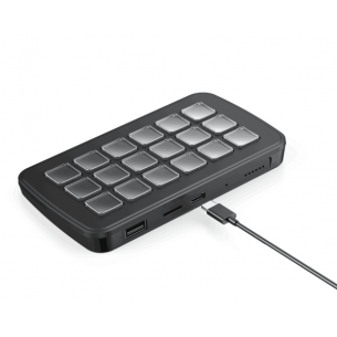 Stream Deck with 18 LCD Keys and AI - Waveshare 32839
