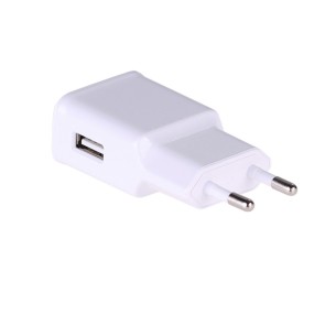 Wall charger Akyga 15W USB-A Quick Charge 3.0 3.6-12V / 1.25-2.4A white